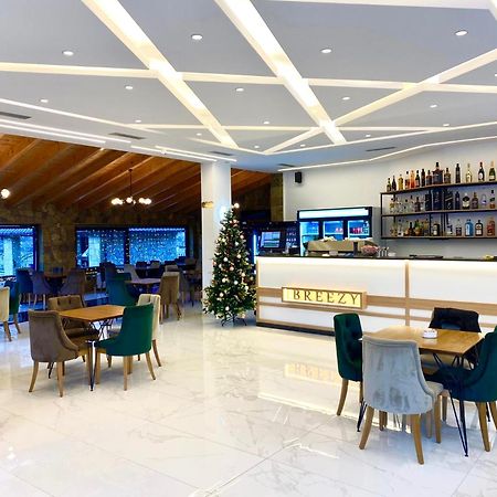 Breezy Hotel Валбона Экстерьер фото