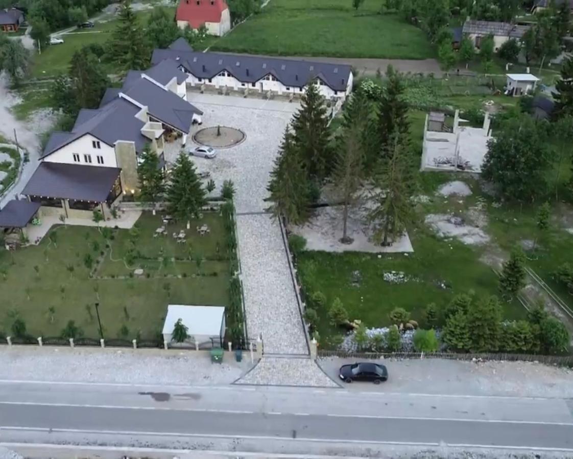 Breezy Hotel Валбона Экстерьер фото
