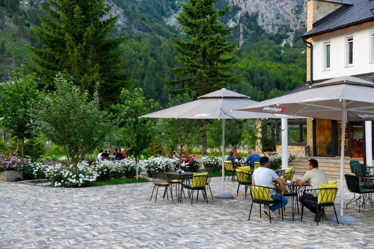 Breezy Hotel Валбона Экстерьер фото