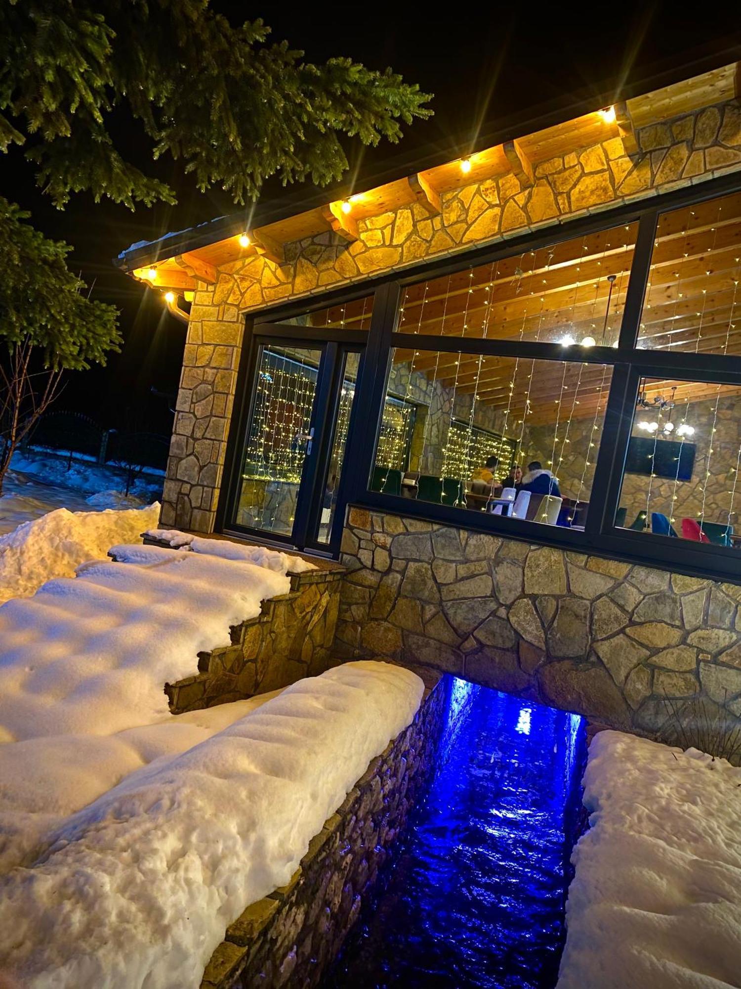 Breezy Hotel Валбона Экстерьер фото