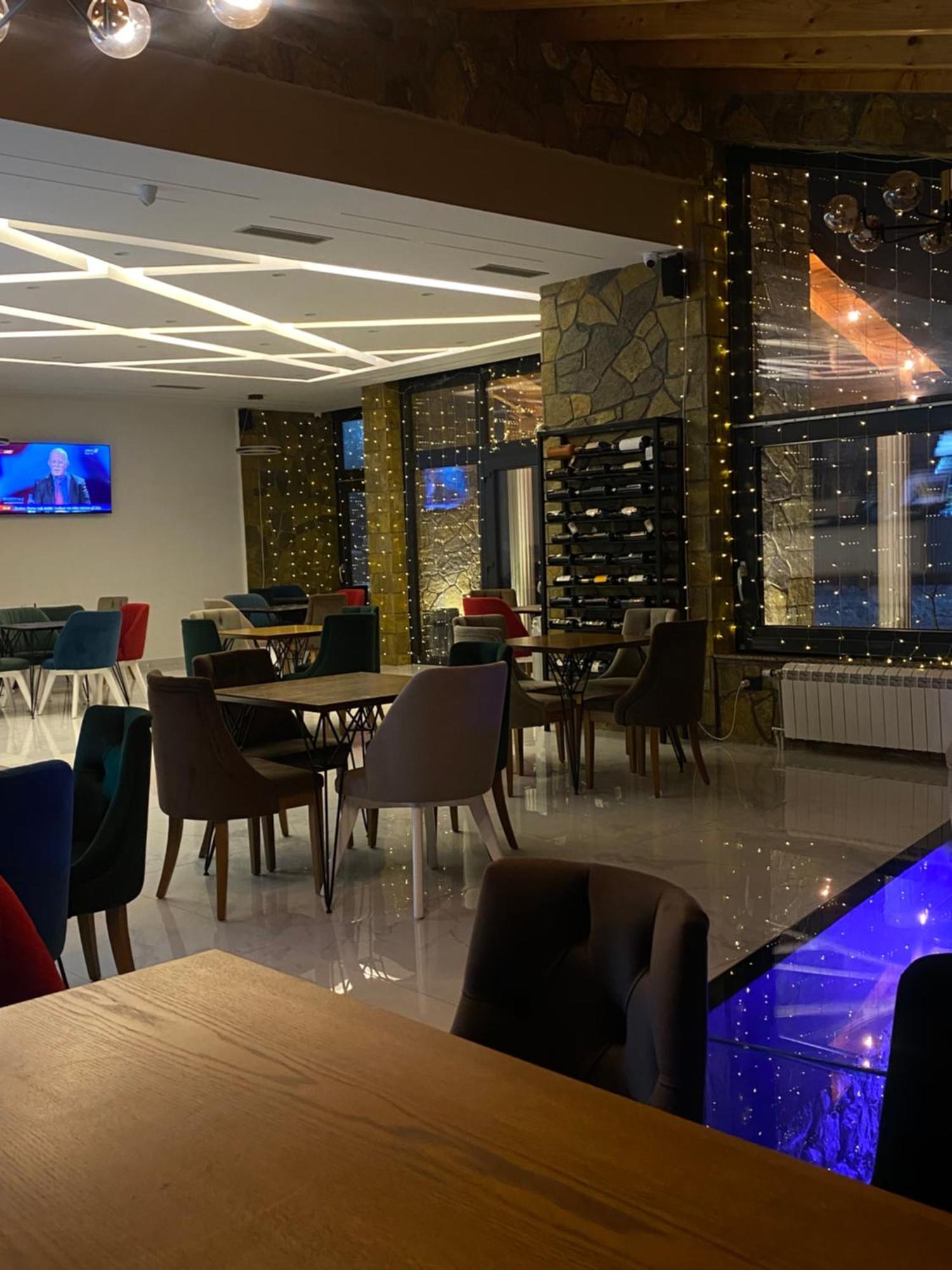 Breezy Hotel Валбона Экстерьер фото