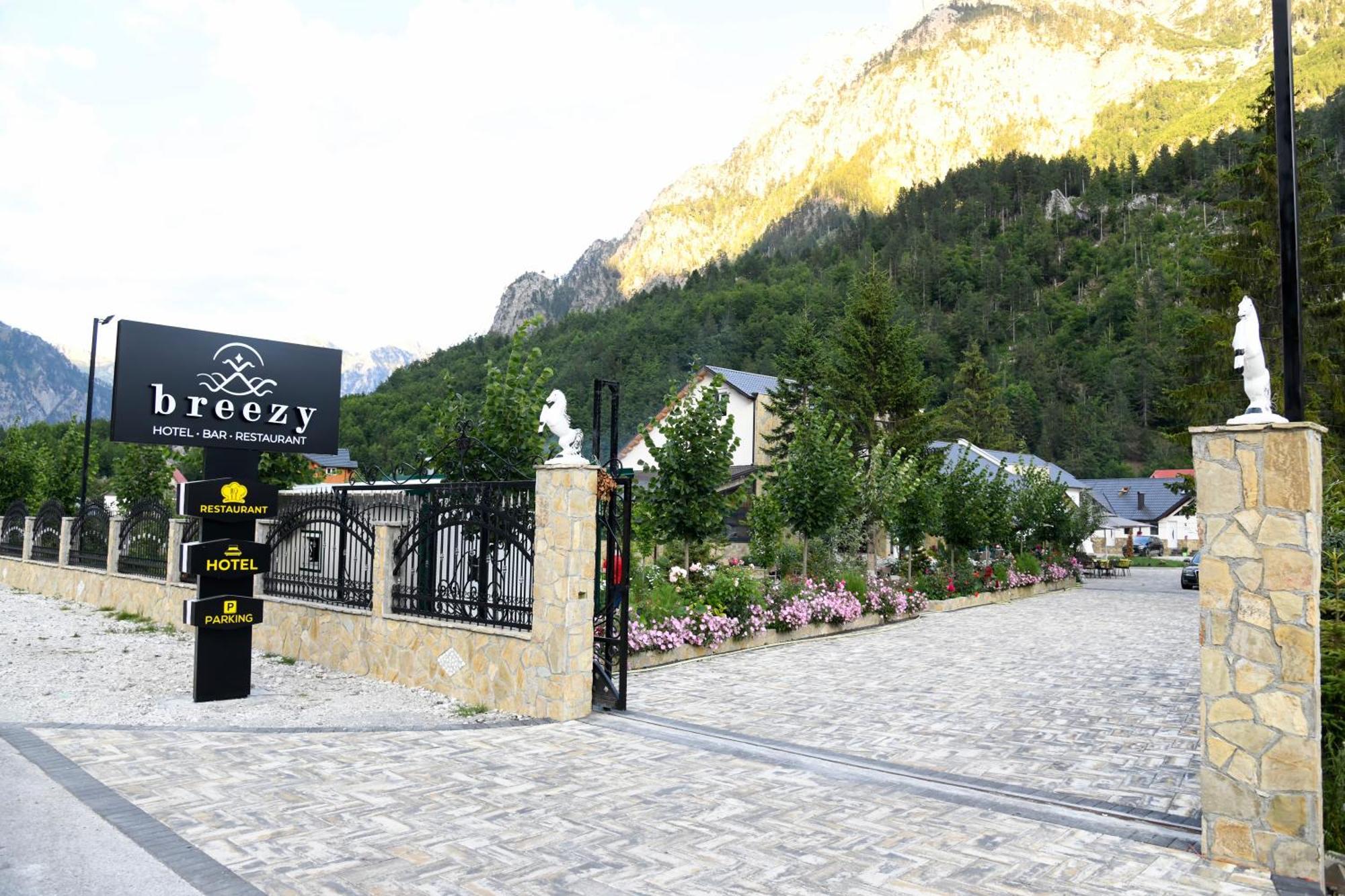 Breezy Hotel Валбона Экстерьер фото
