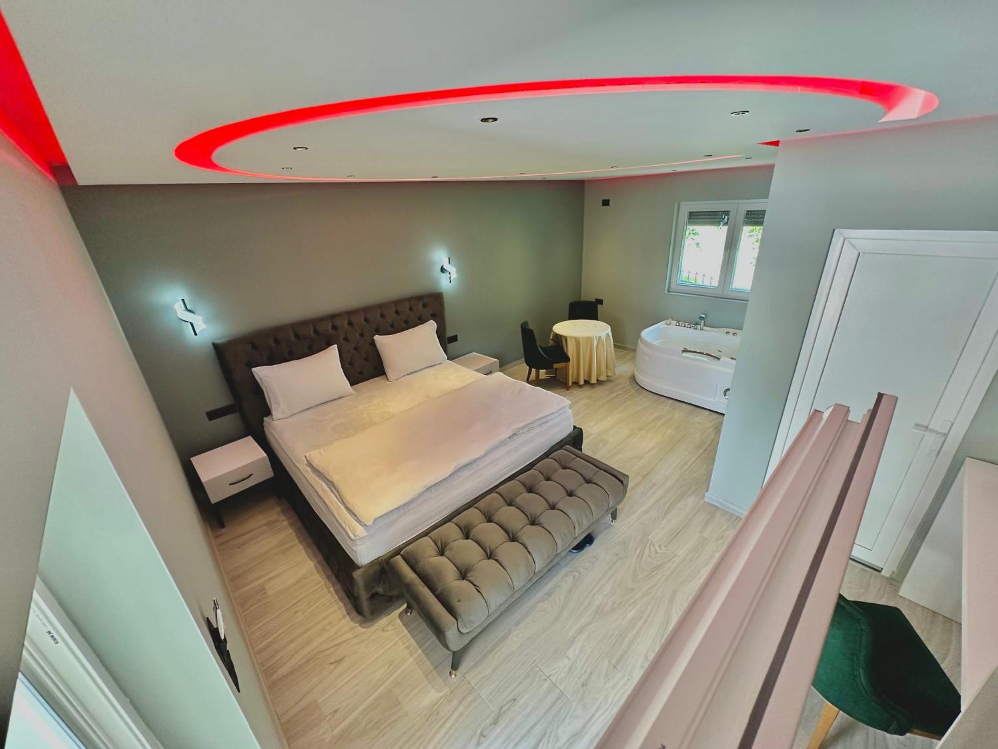 Breezy Hotel Валбона Номер фото