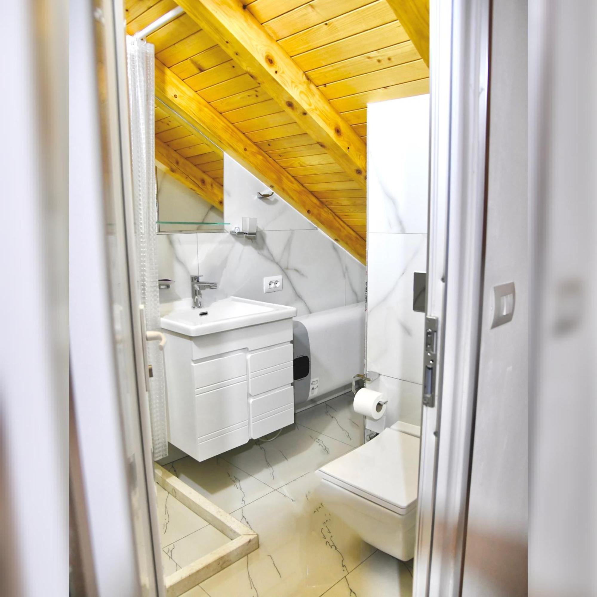 Breezy Hotel Валбона Номер фото