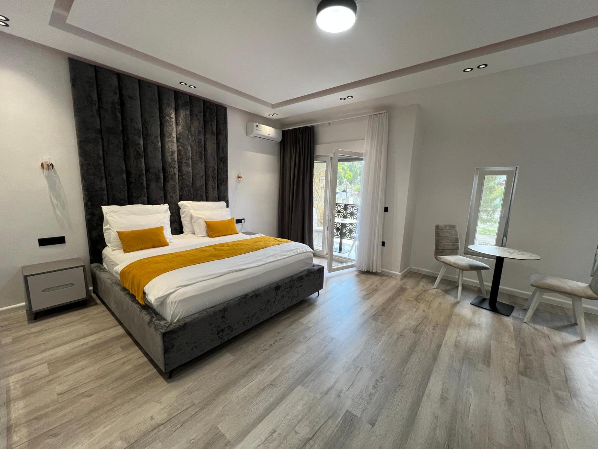 Breezy Hotel Валбона Экстерьер фото